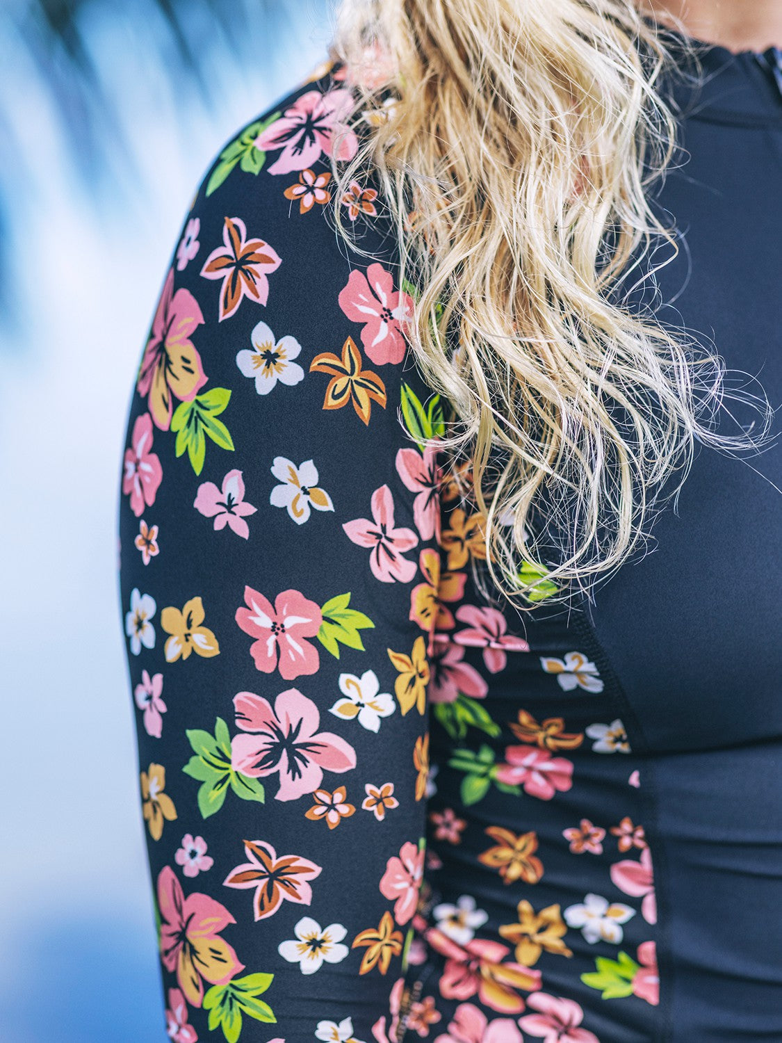 Hibiscus Dream Long Sleeve Front Zip Rashguard Black Floral - Hurley
